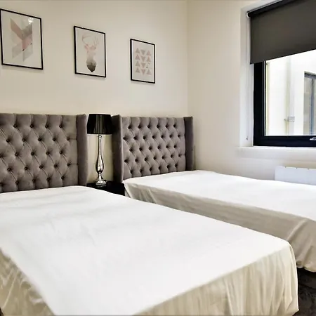 アパート The Hubert - Your