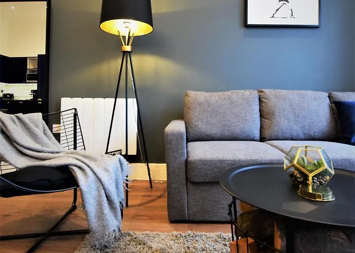 The Hubert - Your 아파트 *