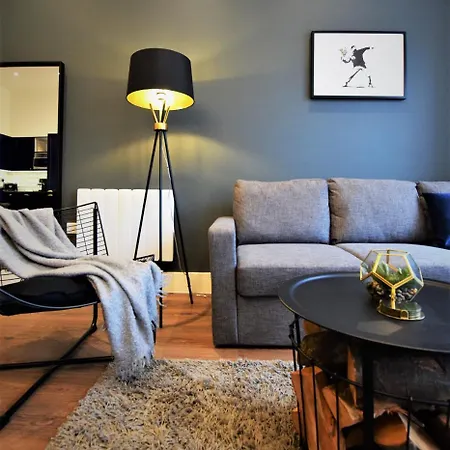 The Hubert - Your Appartement *