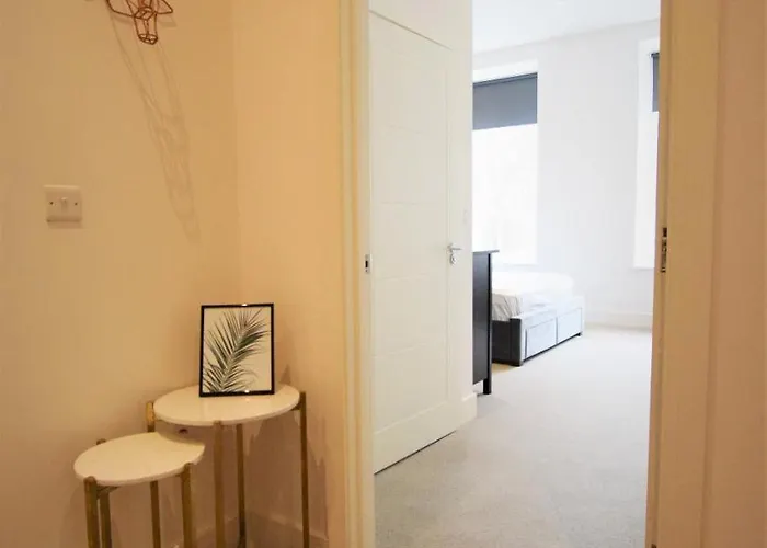 The Hubert - Your * Bristol